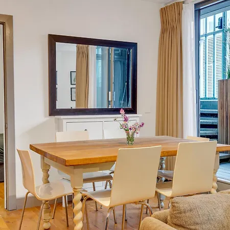 Chic Near Tower Bridge Apartment London