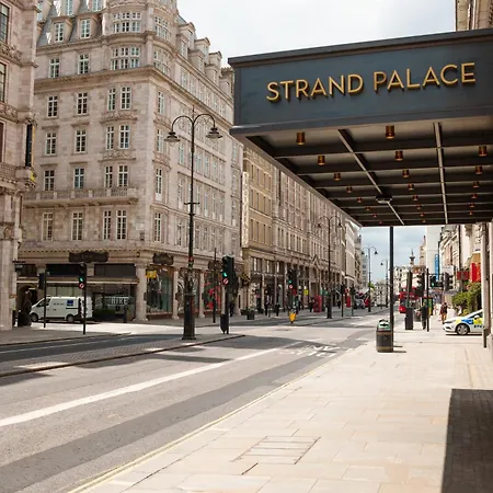 Strand Palace 4* Londýn