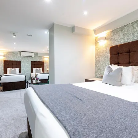 Shepherds Bush Hotel