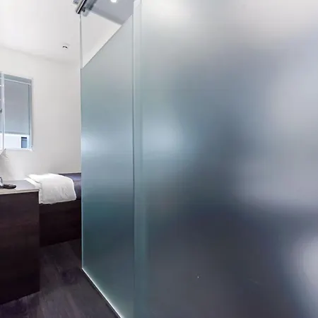 The Z Trafalgar Hotel 3*
