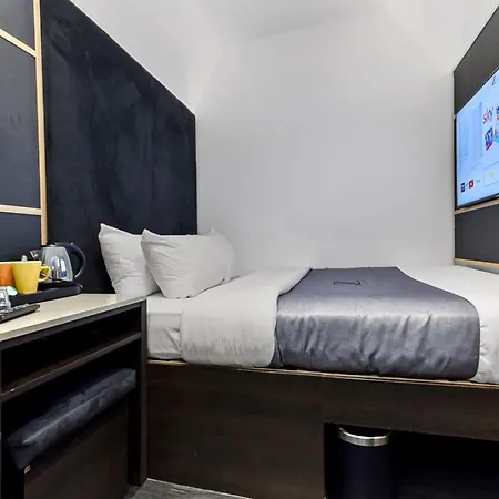 Hotel The Z Trafalgar 3*