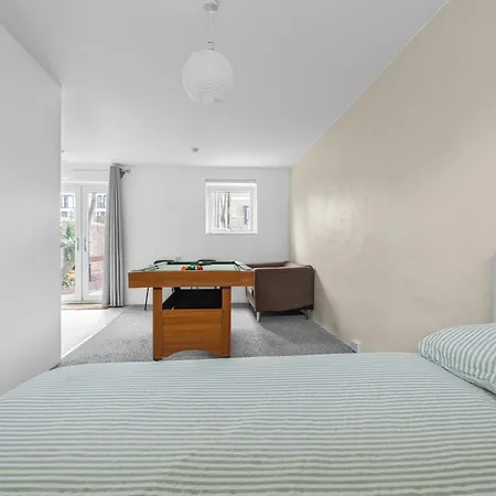 Serviced - For Families Or Corporate Apartment *