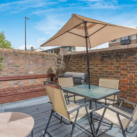 Serviced - For Families Or Corporate Apartment