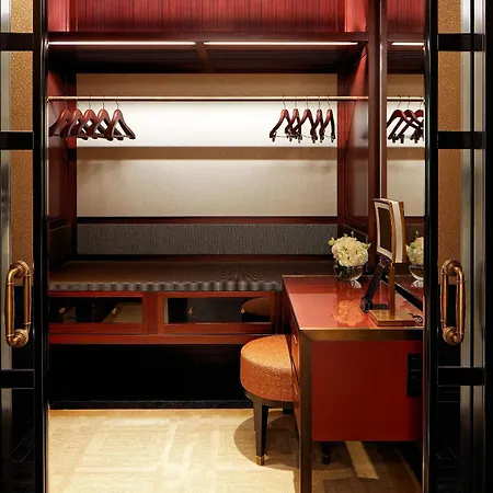 The Peninsula 5* Londra