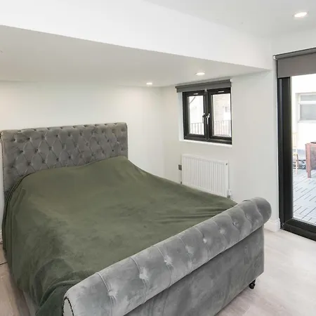 Roof Haven At Kensington Mews *