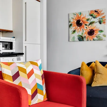 Stylish & Modern St Johns Hill