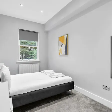 Stylish & Modern St Johns Hill London