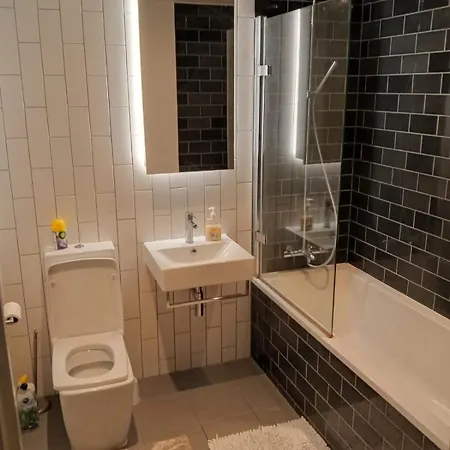 Pearl Luxury Apartment London