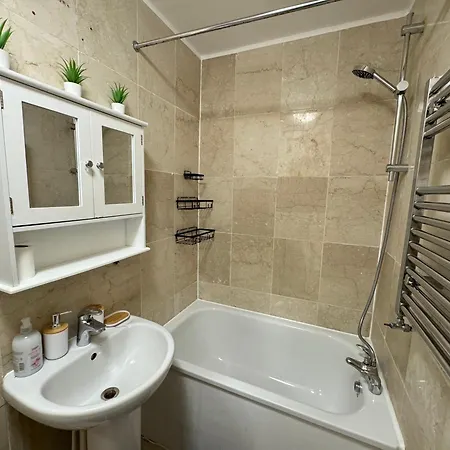 Central, Compact And Fashion Flat For 4 People With Breakfast In Kensington Zone 1 London