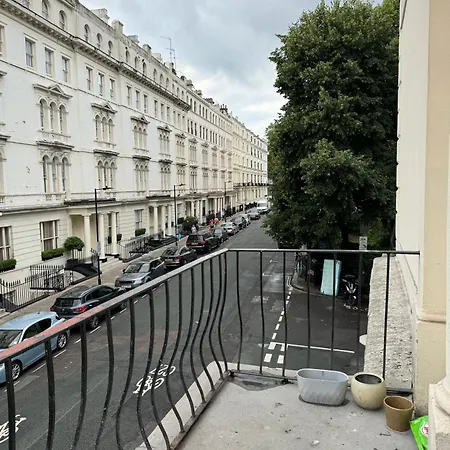 Apartment Central, Compact And Fashion Flat For 4 People With Breakfast In Kensington Zone 1 London