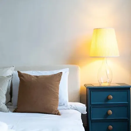 48 Redcliffe Gardens By Capital Apartment *
