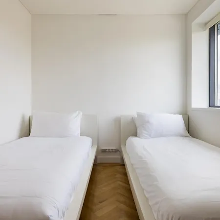 Spacious, Modern 3-bed