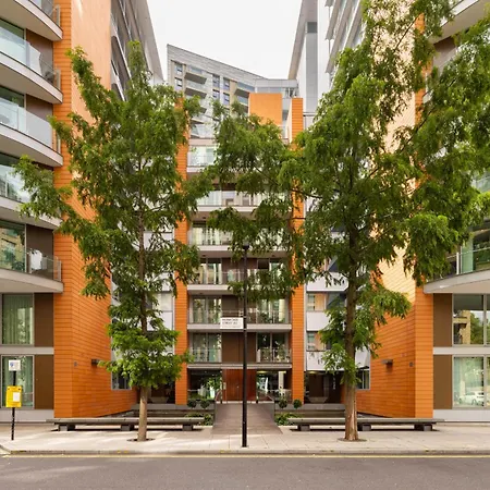 Spacious, Modern 3-bed *