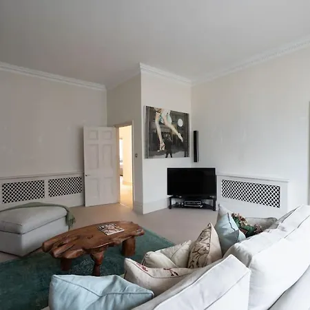 48 Redcliffe Gardens By Capital Apartment