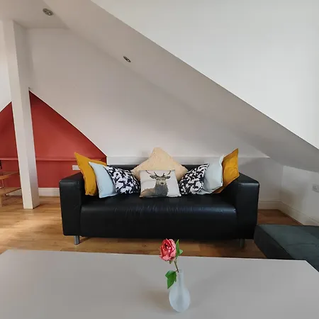 Apartment Spacious 3 Bedroom In