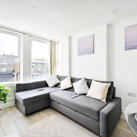 Bright & Comfy 1 Bed Near Catford Station Apartment