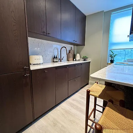Stunning 1 Bed Near Fulham Tube Apartment