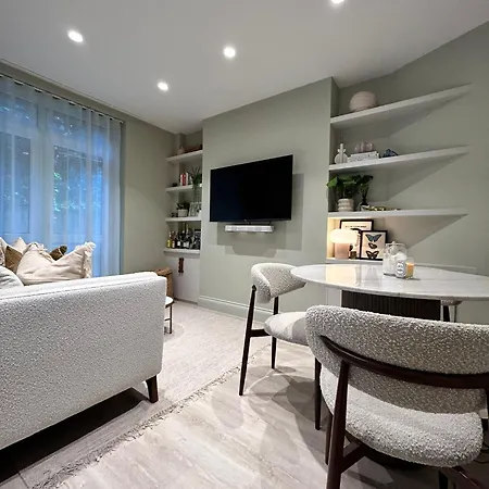 Stunning 1 Bed Near Fulham Tube London