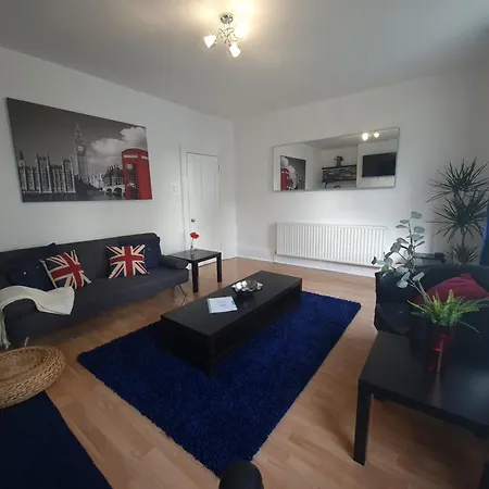 Lovely Large Apartment *