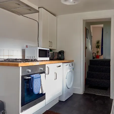 Lovely Large Apartment *