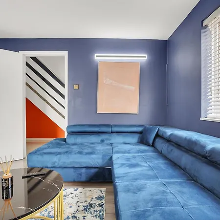 Enquies Stadium Apartment *