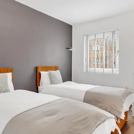Enquies Stadium Apartment *