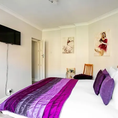 Apartment Kensington Balcony For 6 *