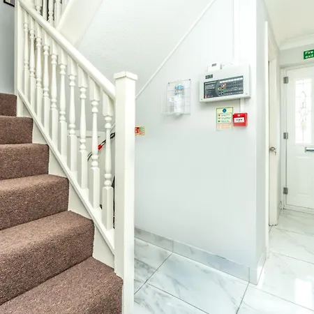 In Maryland Apartment London