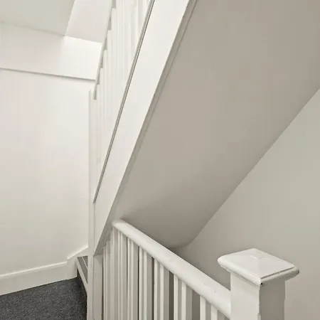 Modern One And Two Bed London Apartment Edgware
