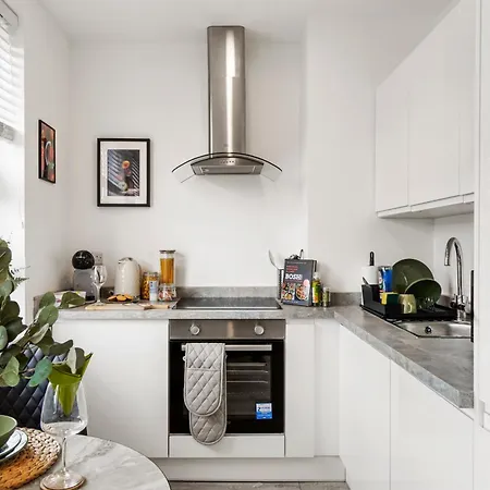 Modern One And Two Bed London Apartment