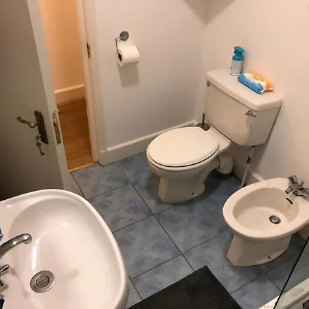 Cosy Double In West Kensington Homestay