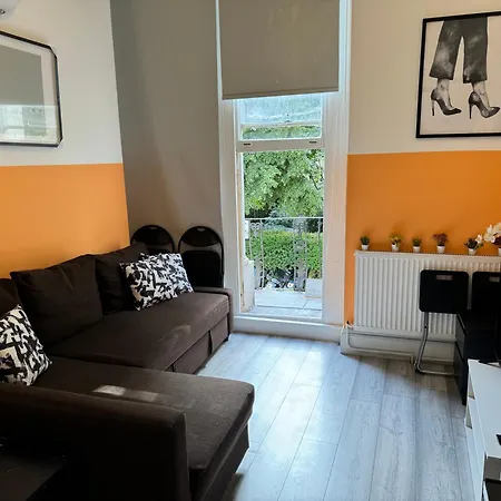 Central, Compact And Fashion Flat For 4 People With Breakfast In Kensington Zone 1 London