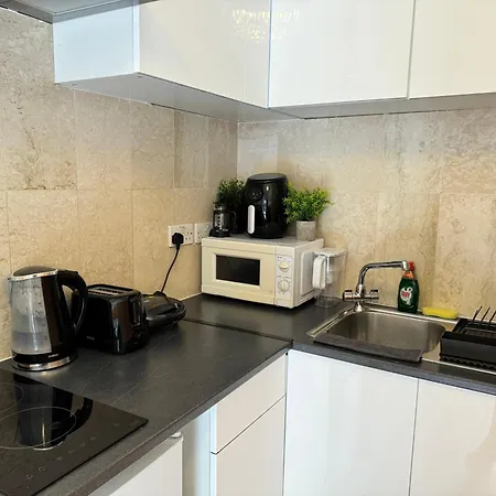 Central, Compact And Fashion Flat For 4 People With Breakfast In Kensington Zone 1 Apartment