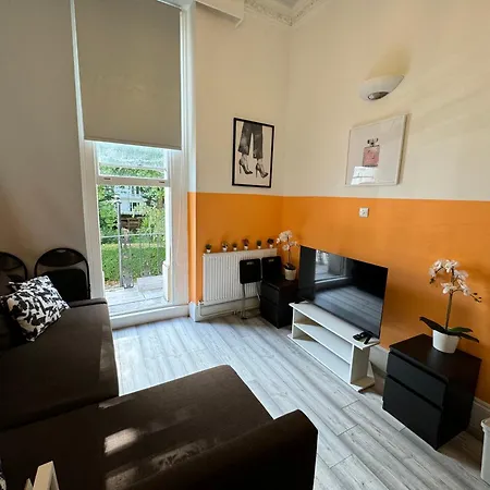 Central, Compact And Fashion Flat For 4 People With Breakfast In Kensington Zone 1 London