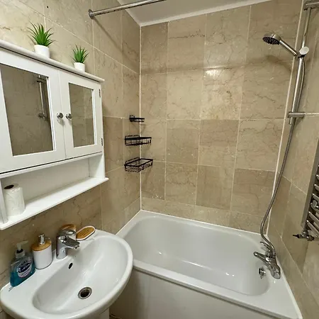 Central, Compact And Fashion Flat For 4 People With Breakfast In Kensington Zone 1 Apartment London