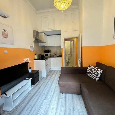 Central, Compact And Fashion Flat For 4 People With Breakfast In Kensington Zone 1 *