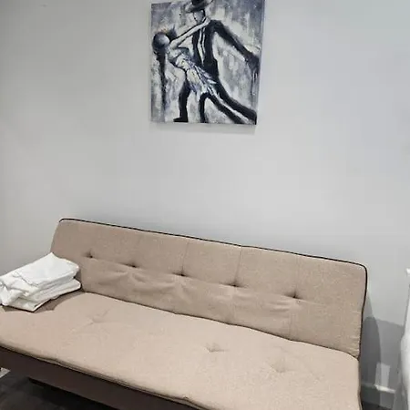 Comfy For 5 In Deltan Dpg4 Apartment Croydon