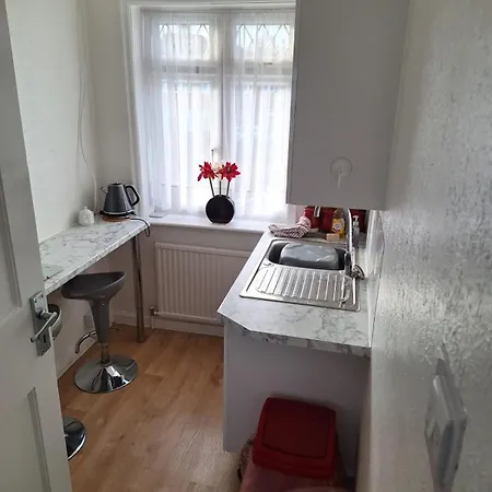 Harrow B & B Bed & Breakfast Harrow