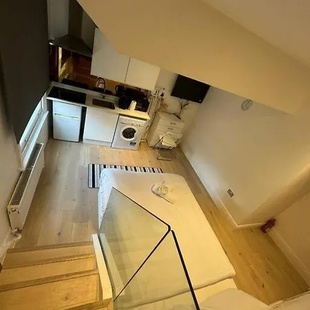 Studio Flat In Maida Vale Mv4 * London