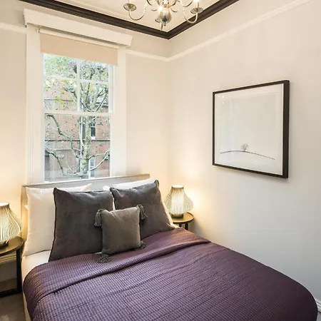 West Kensington-4bedrooms-cinema Rooms-olympia Apartment