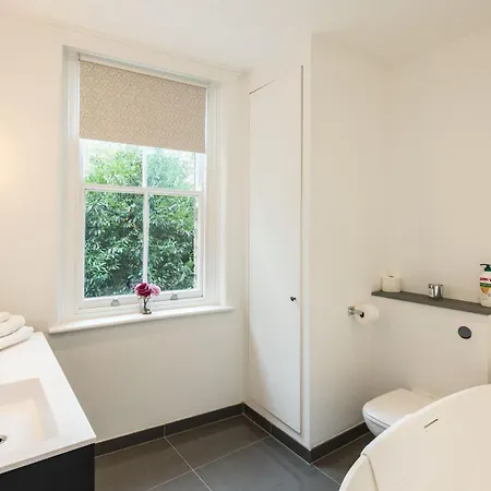 West Kensington-4bedrooms-cinema Rooms-olympia London