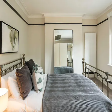 West Kensington-4bedrooms-cinema Rooms-olympia * London