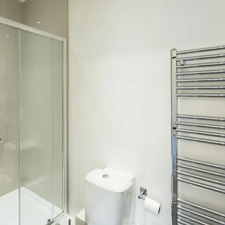 West Kensington-4bedrooms-cinema Rooms-olympia * London