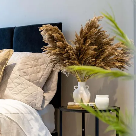 Holiday home Camden Coach House By Livestay Short Lets & Serviced With Terrace Retreat & Parking London