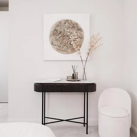 Comfort 3 Bedroom In Notting Hill Apartment *