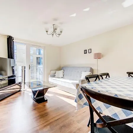 Beautiful 2 Bedroom 2 Bathroom In Colindale