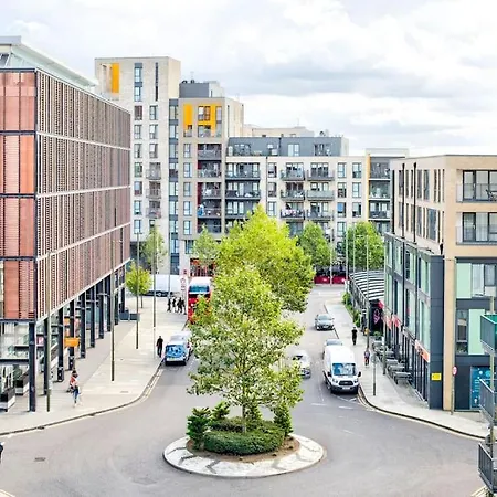 Beautiful 2 Bedroom 2 Bathroom In Colindale *