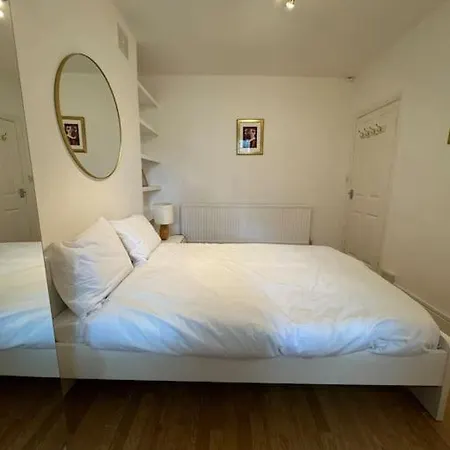 Apartment Modern 5 Min To Stations *