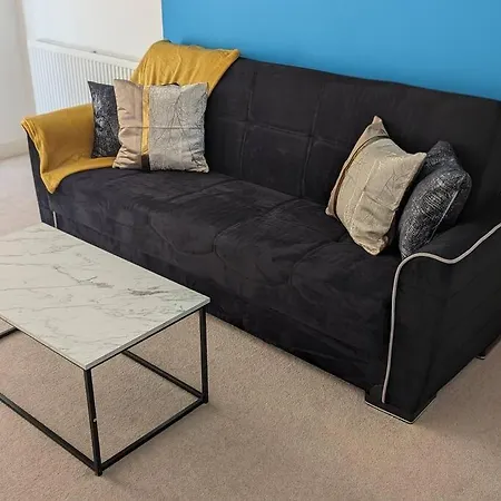 Apartment Premium Offers L Last-minute L Remigro Short Lets L 1 Bed Flat L Royal Docks L Airport & Excel L 2 Bed St Albans L Family Friendly L Near Bus Stop L Centre L Book Today With Remigro London