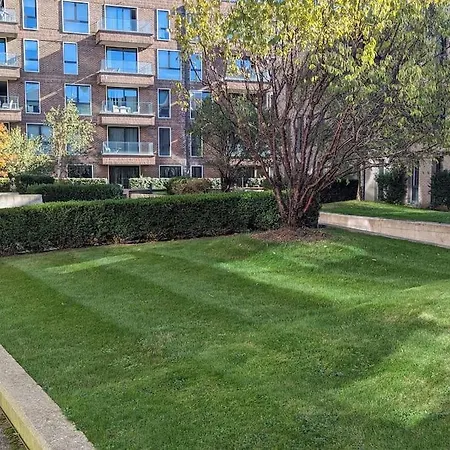 Premium Offers L Last-minute L Remigro Short Lets L 1 Bed Flat L Royal Docks L Airport & Excel L 2 Bed St Albans L Family Friendly L Near Bus Stop L Centre L Book Today With Remigro